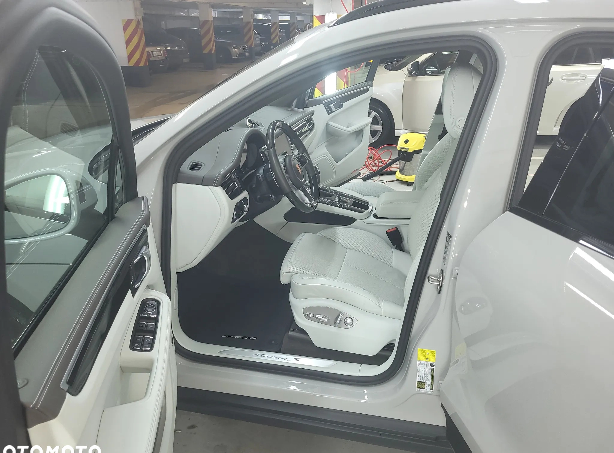 Porsche Macan cena 259000 przebieg: 21450, rok produkcji 2021 z Zakopane małe 529